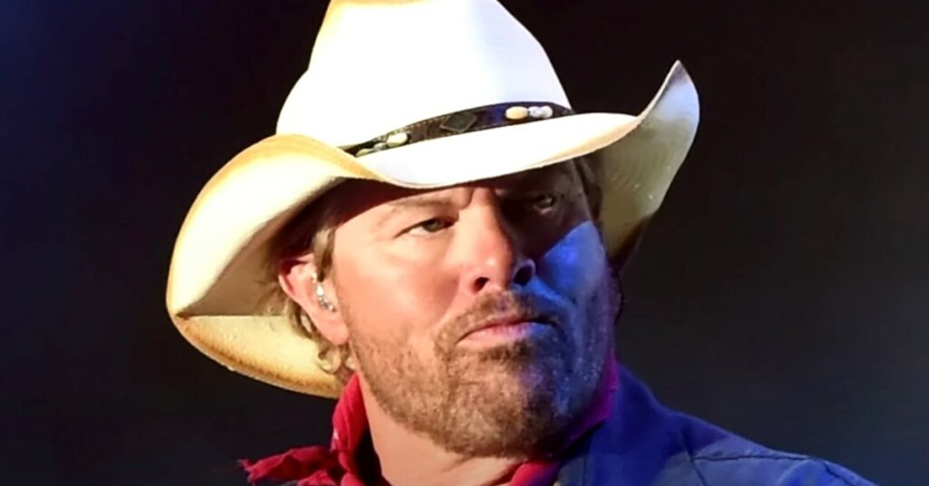 Toby Keith discusses his struggle with stomach cancer.
